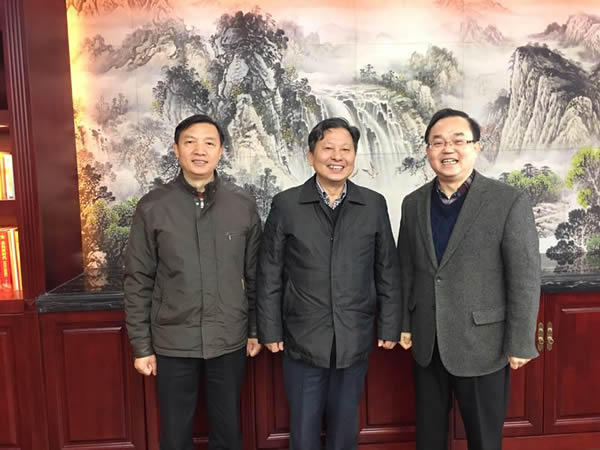 湖北省僑聯副主席舒正榮、省僑聯經科部部長歐梁鋒、副部長黎志勇一行調研我司