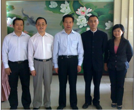 湖北省委統戰部副巡視員劉愛黨、湖北歐盟同學會秘書長燕元沂、武漢留學生創業園常務副主任袁煜農一行來我司考察