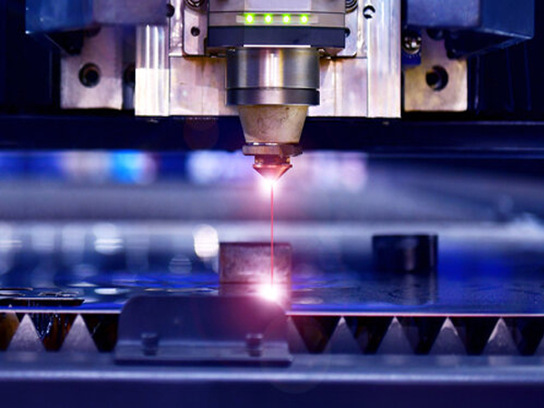 用于激光加工的電動可調透鏡——支持緊湊型2.5D/3D掃描頭和在線檢測