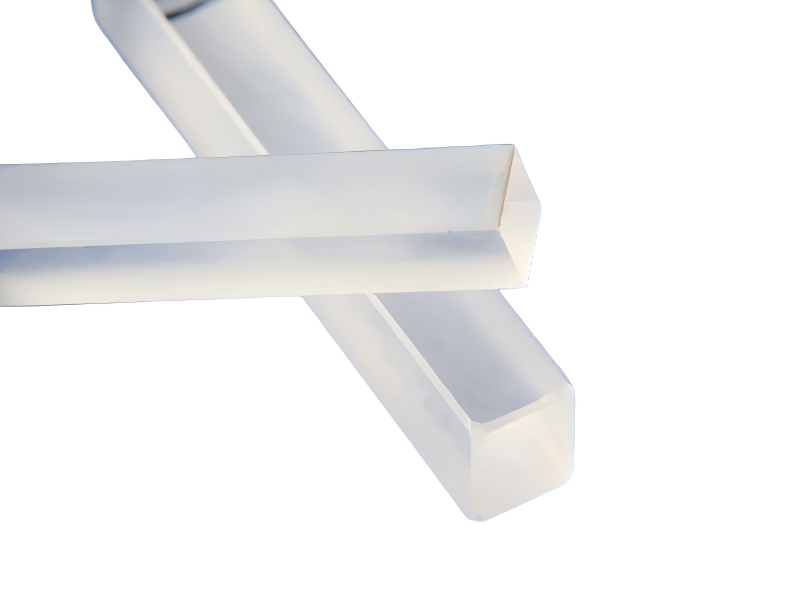 QPM準相位匹配技術，非線性晶體中實現高效波長轉換的關鍵，PPLN